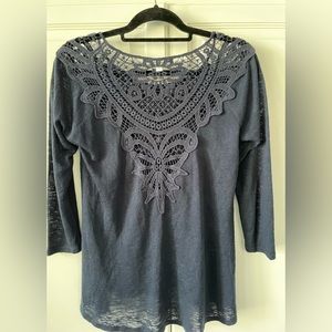 Charming Charlie Sweater-like Top